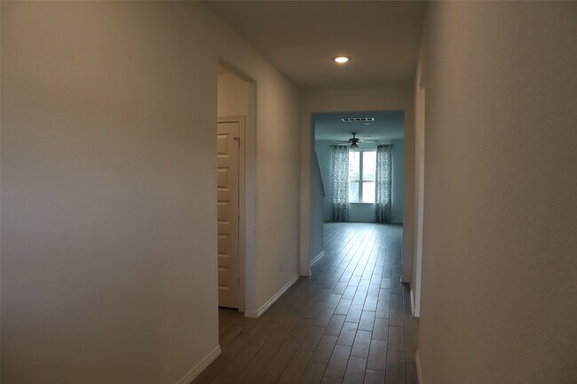 Building Photo - 5806 Aurora Grns Ln