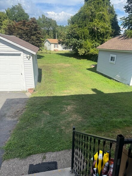 Building Photo - 133 W Vaughn St