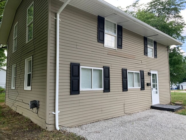 Building Photo - Madison Rental