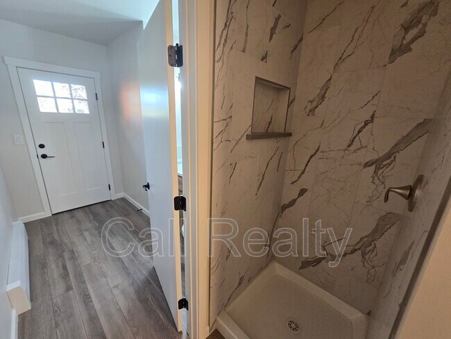 Building Photo - 2621 W Johannsen Rd