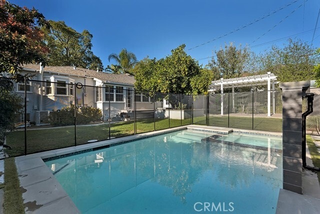 Building Photo - 626 Roselli St