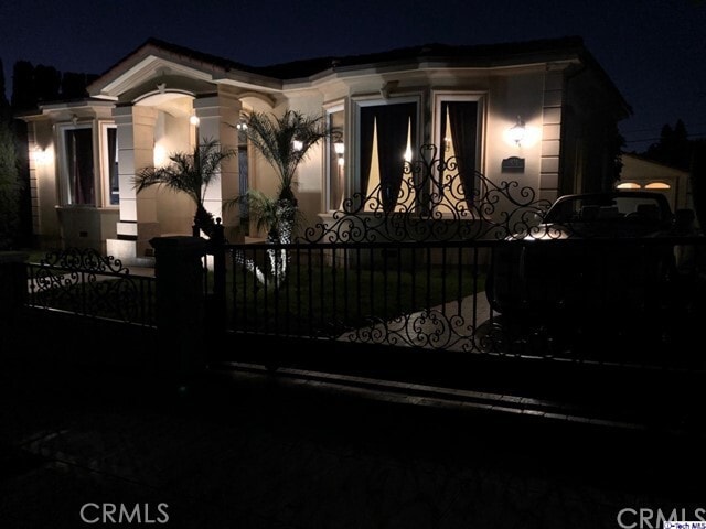 Building Photo - 831 E Orange Grove Ave