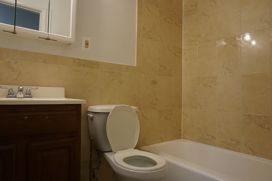 Building Photo - 4330 Hartwick road