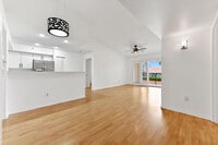 Building Photo - 140 Yacht Club Way
