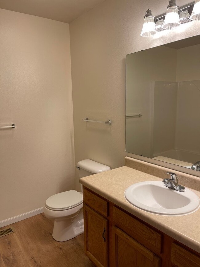 Building Photo - 16830 Huntington Ln