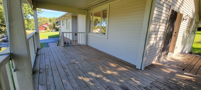 Building Photo - Beautiful home with peek a boo views of West Bay on Old Mission Peninsula