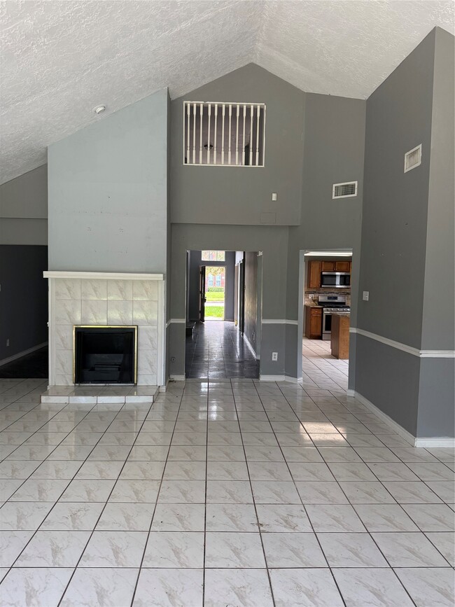 Building Photo - 5322 Golden Stream Dr