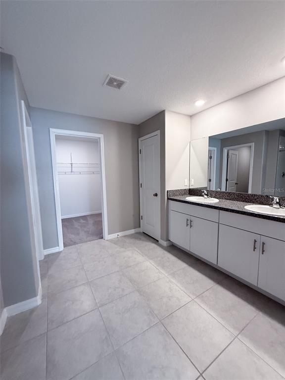 Building Photo - 12903 Wildflower Meadow Dr