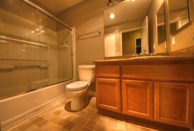 Building Photo - 2771 Somerset Park Cir