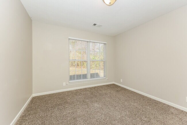 Building Photo - 4816 Aaron Dr