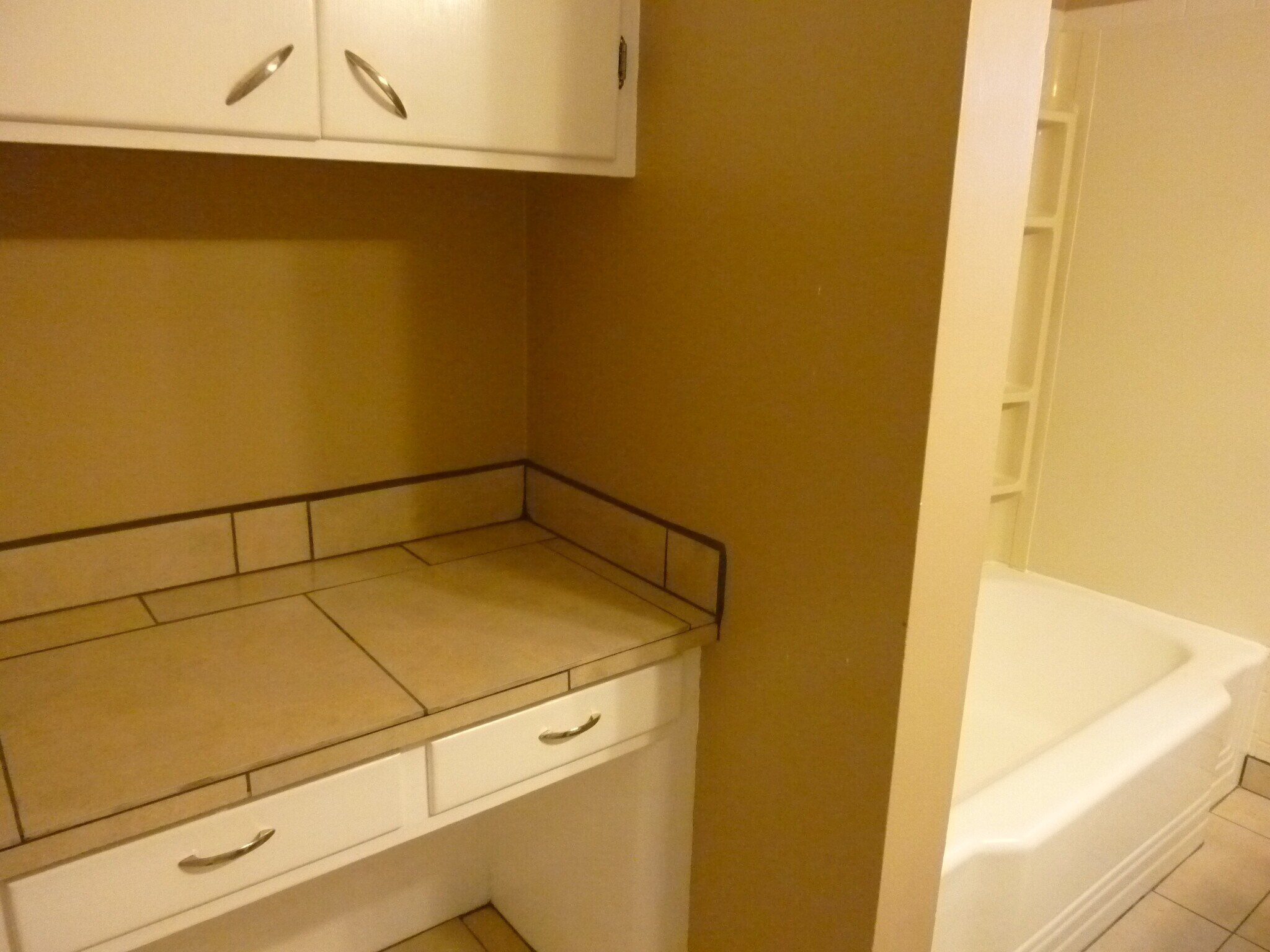 Building Photo - 825 E 35th Ave