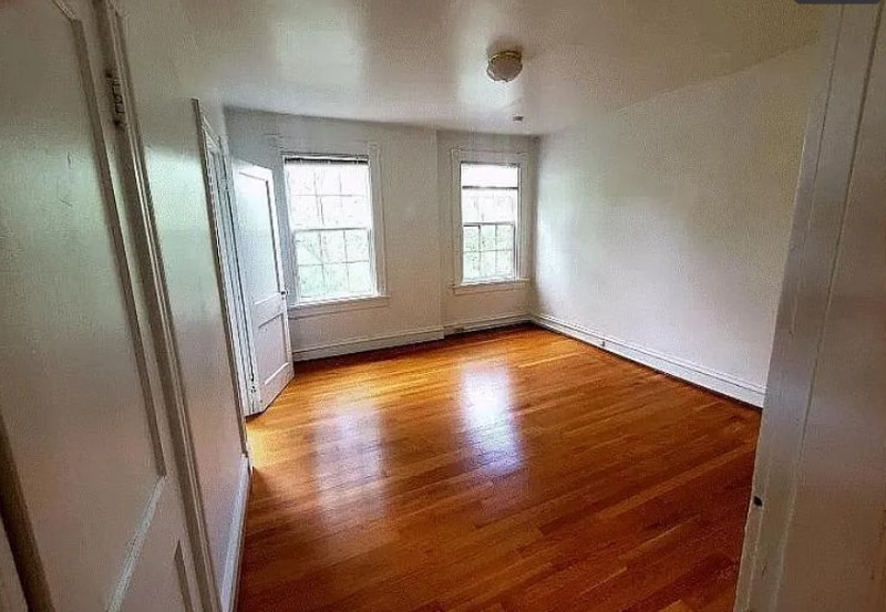 Building Photo - 3131 Hanover Ave