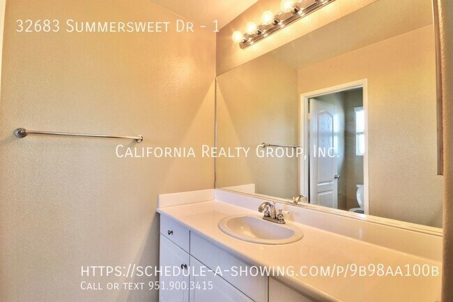 Building Photo - 32683 Summersweet Dr