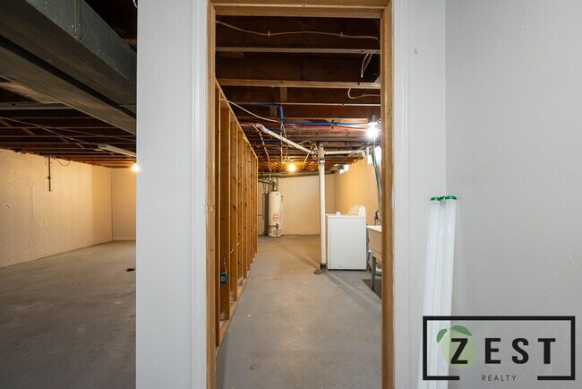 Building Photo - OPEN HOUSE 2/6! 3PM-330PM! 3 BED 1 BATH HOME