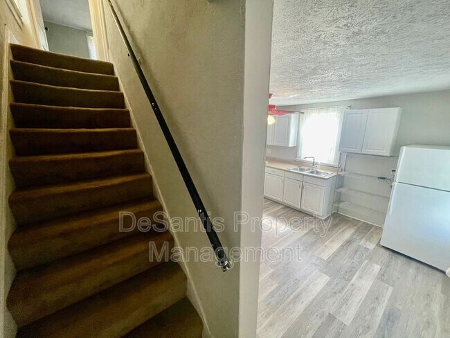 Building Photo - 301 Wykes St