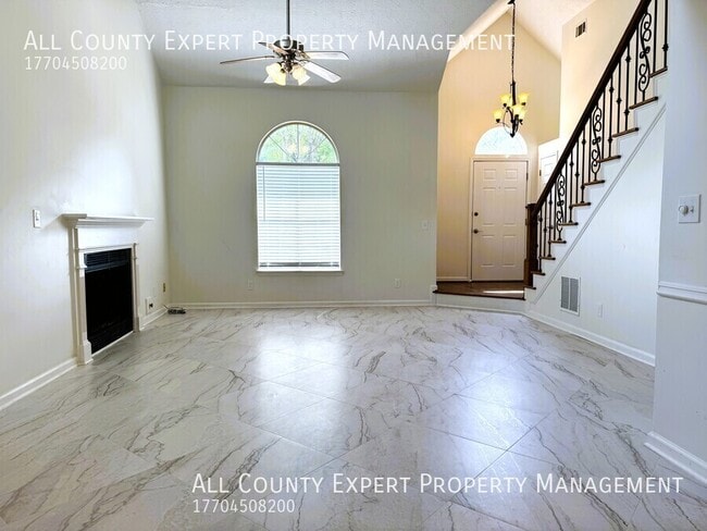 Building Photo - 2290 Honeycomb Ct