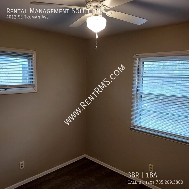 Building Photo - 4012 SE Truman Ave