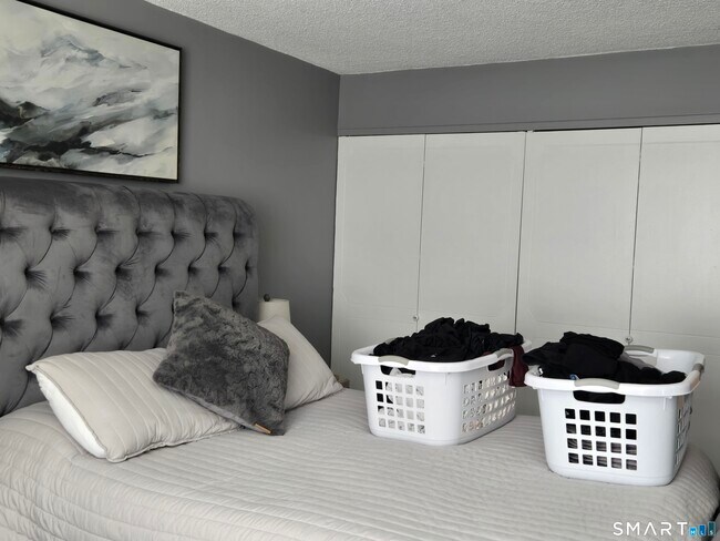 Building Photo - 1 Strawberry Hill Ave