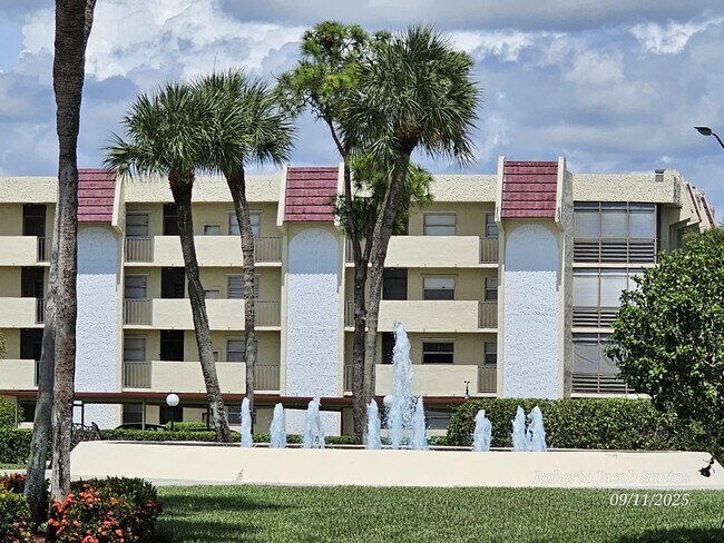 Building Photo - 23305 Barwood Ln N