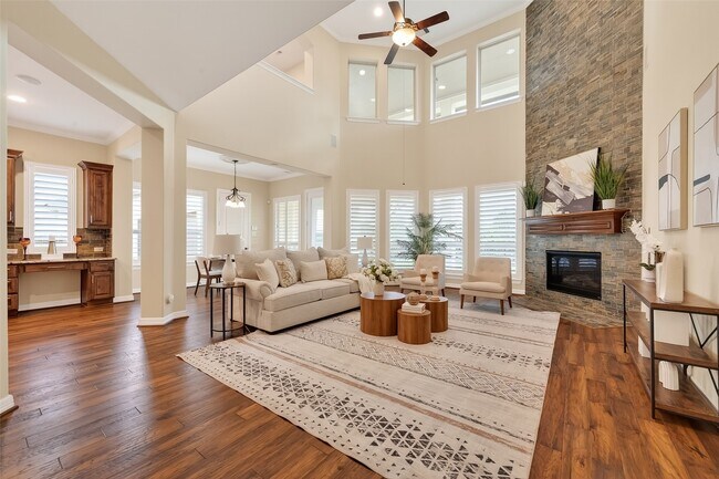 Building Photo - 28423 Tall Juniper Hill Dr