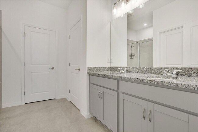 Building Photo - 1838 Blue Lagoon Cir