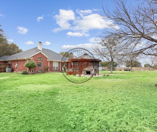 Building Photo - 122 Greentree Dr