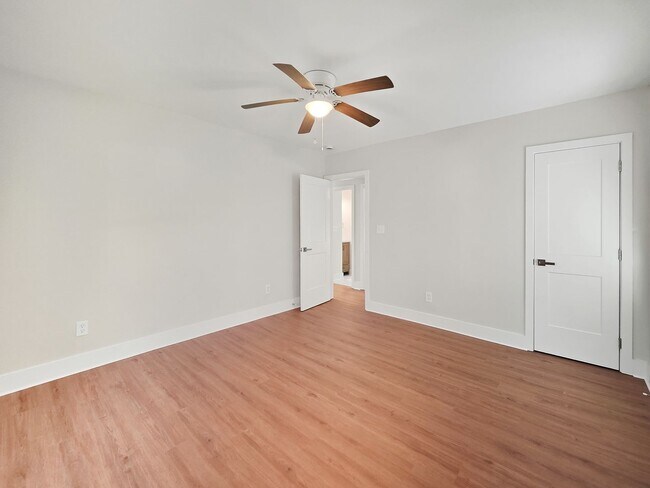 Building Photo - COMING SOON! Gorgeous 3 Bedroom 2 Bath ranch in Venetian Hills