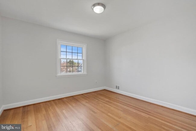 Building Photo - 2426 N Powhatan St