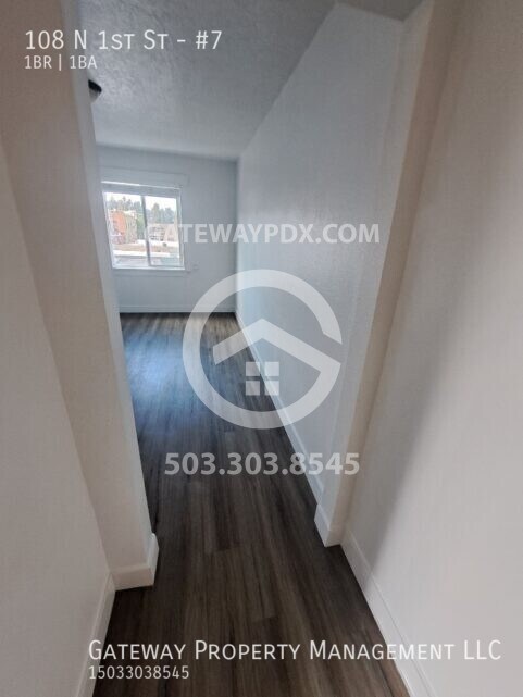 Building Photo - 108 N 1st St