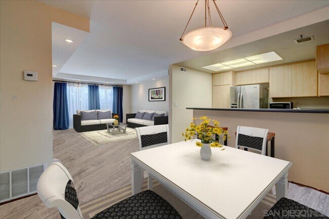 Building Photo - 6530 College Grove Dr