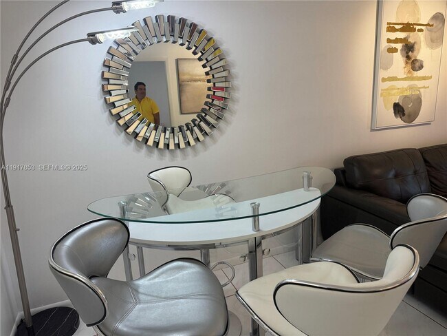 Building Photo - 6050 NW 64th Ave