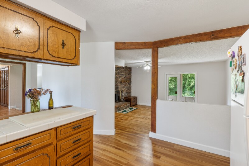 Building Photo - 9423 NE Woodridge St