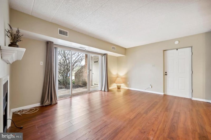 Building Photo - 70 Le Forge Ct