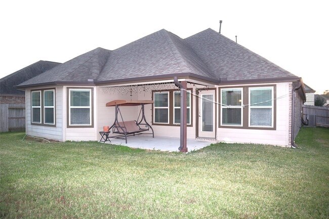 Building Photo - 4553 New Country Dr