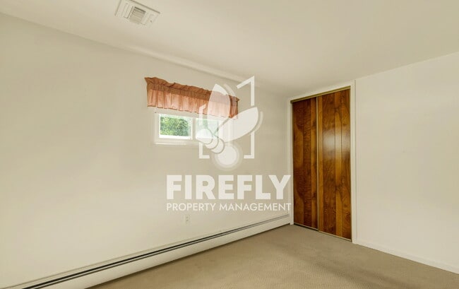 Building Photo - Charming Ranch Home in Hempfield School Di...