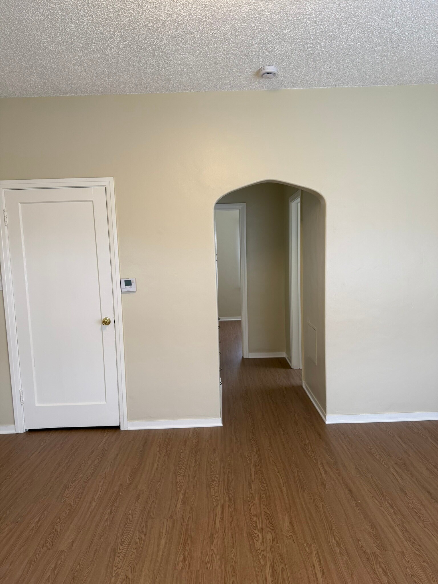 Building Photo - 801 W Glenoaks Blvd