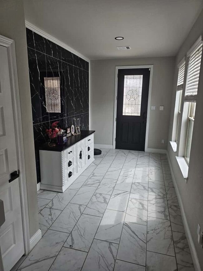 Building Photo - 100 Wedgewood Trce Ln