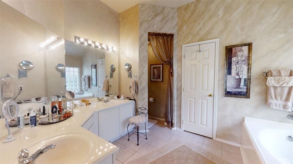 Building Photo - 19314 Colony Trail Ln