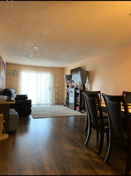 Building Photo - 379 Huse Rd