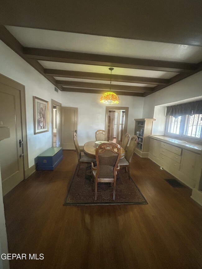 Building Photo - 1546 Upson Dr