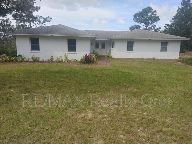 Primary Photo - 3270 N Stirrup Dr
