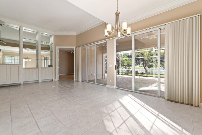 Building Photo - 8120 SE Paurotis Ln