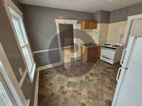 Building Photo - 2059 W 105th St