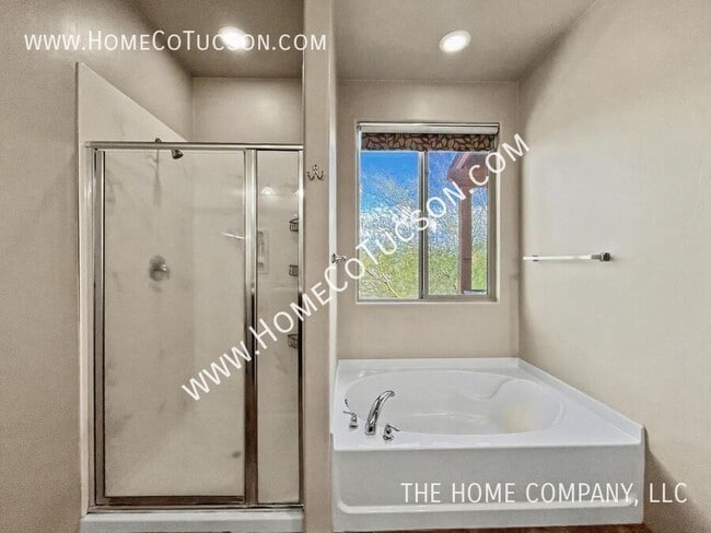 Building Photo - 2808 N Silkie Pl