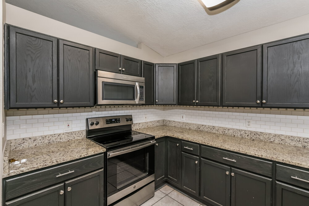 Building Photo - 13611 Glasser Ave