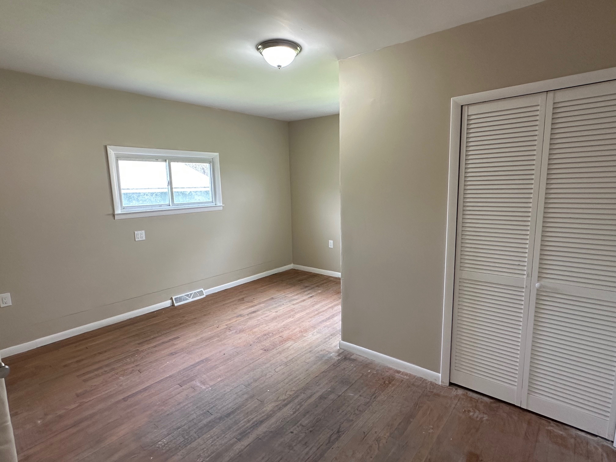 Bedroom 3 - 505 W 52nd St