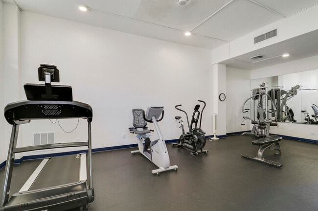 Building Photo - 2800 N Flagler Dr