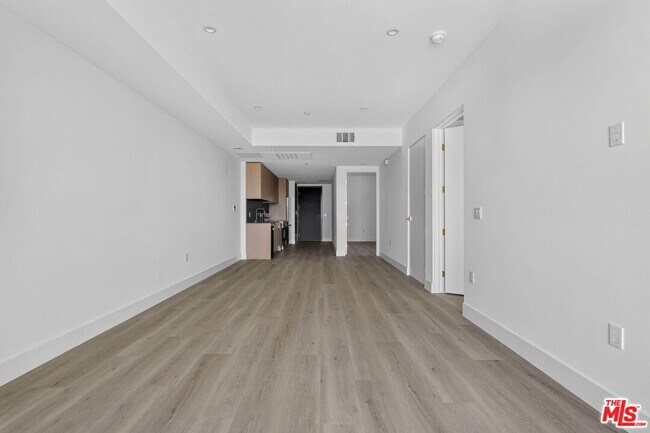 Building Photo - 1808 Lincoln Blvd