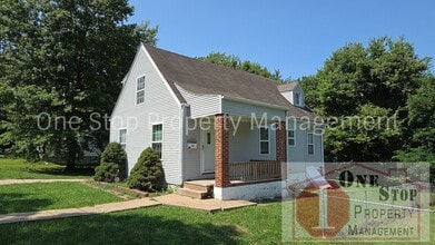 Building Photo - 606 S Fairview Ave
