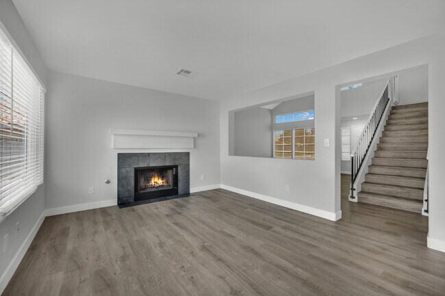 Building Photo - Step into this charming 3-bedroom, 3-bathroom home that has so much to offer!